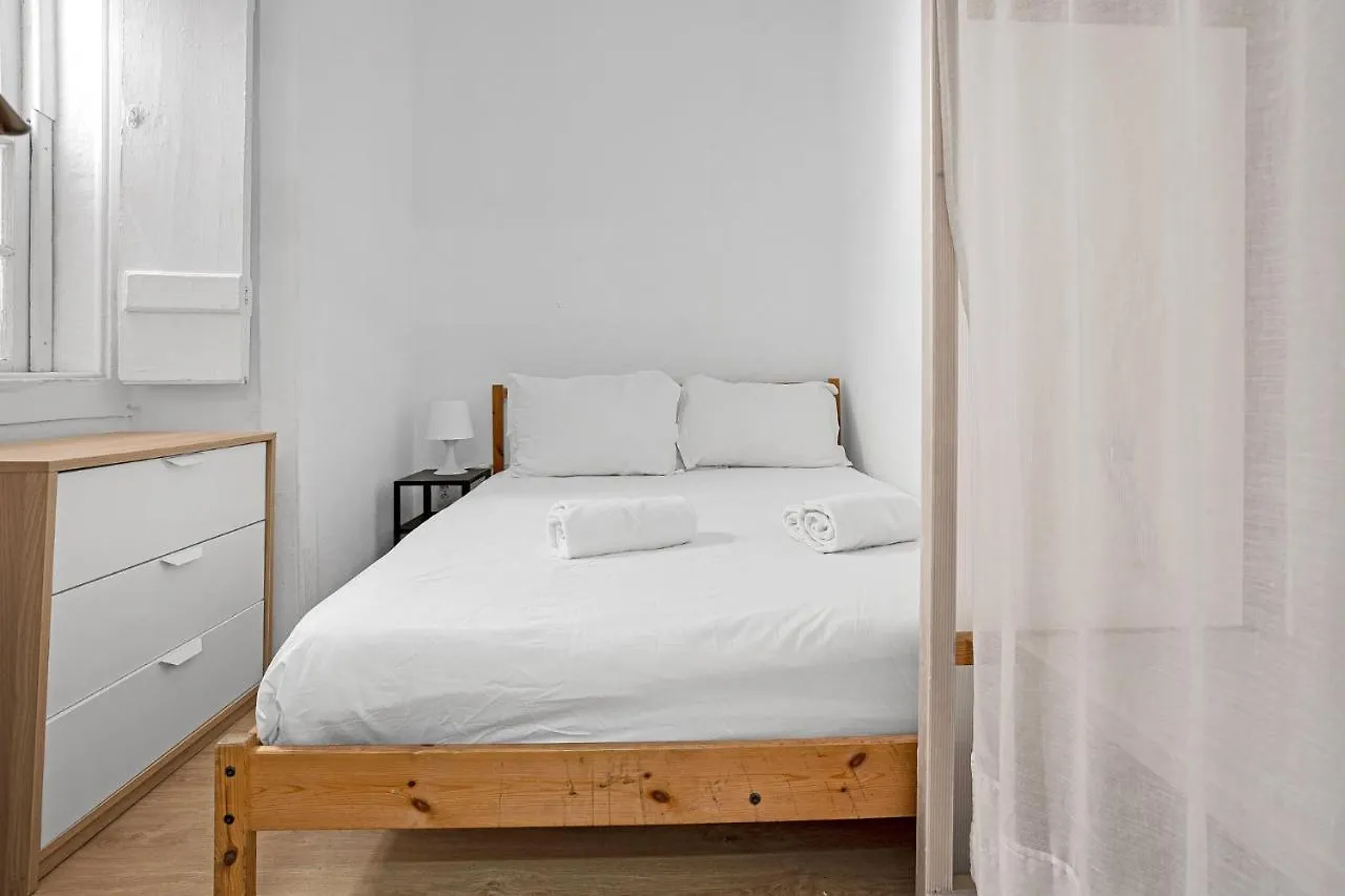 Group-Friendly Apt In The Heart Of Bairro Alto Lisbon 0*,