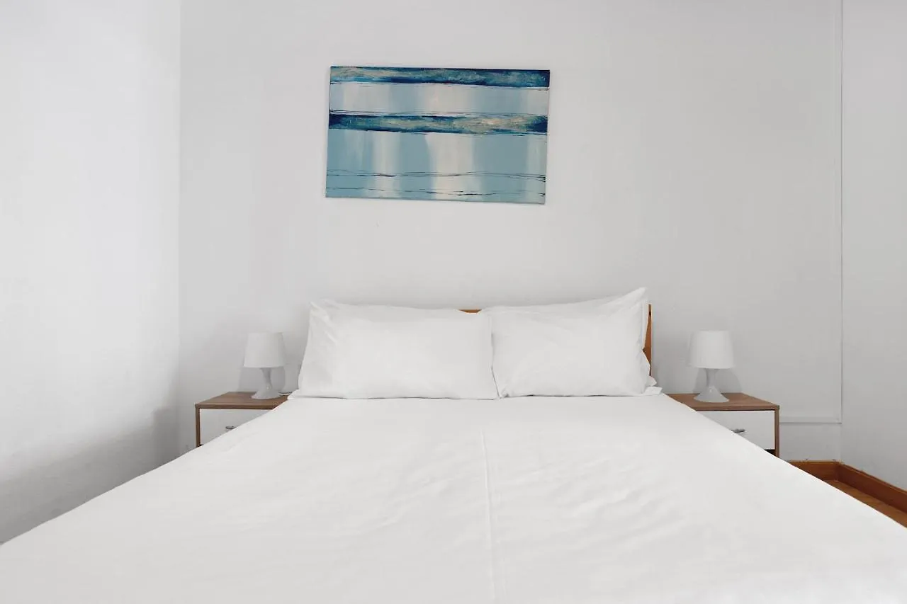 Group-Friendly Apt In The Heart Of Bairro Alto Lisbon